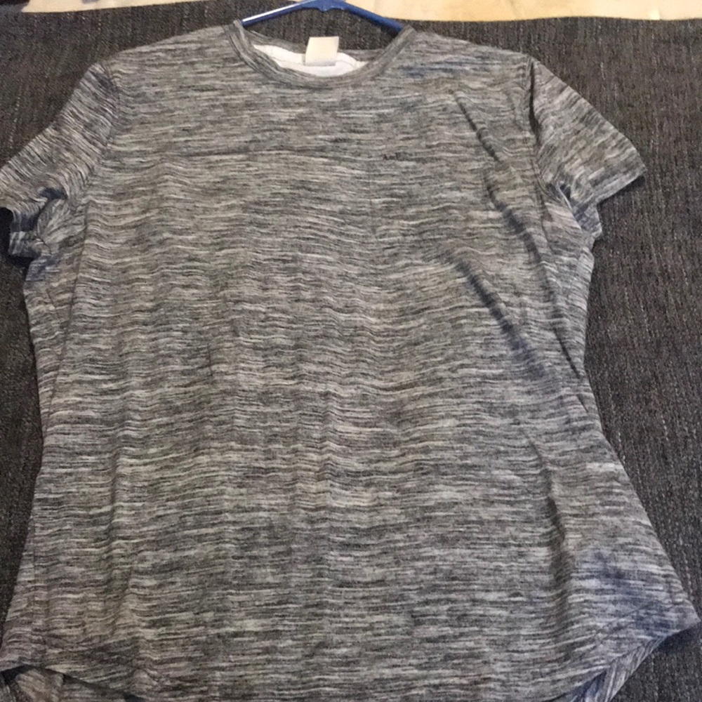 Abercrombie & Fitch t shirt